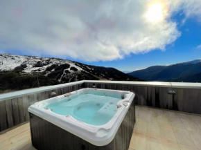 Falls Creek Spa Penthouse by Ready Set Stay